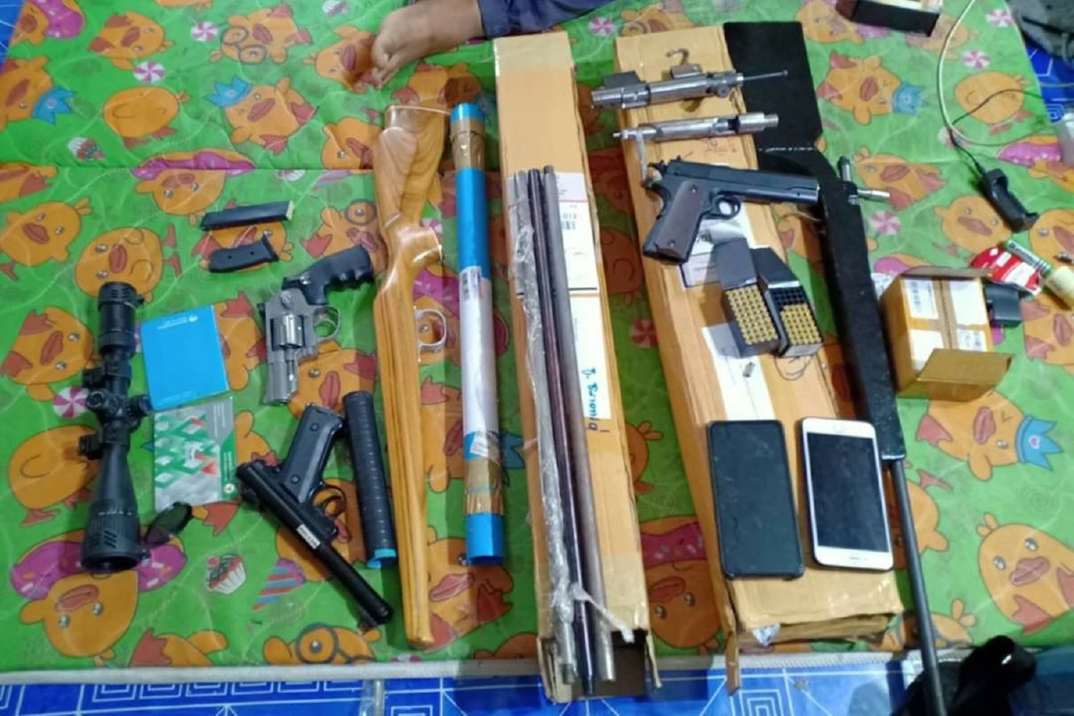 ป.ทลายแหล่งเครือข่ายปืนเถื่อนลอบขายผ่านออนไลน์