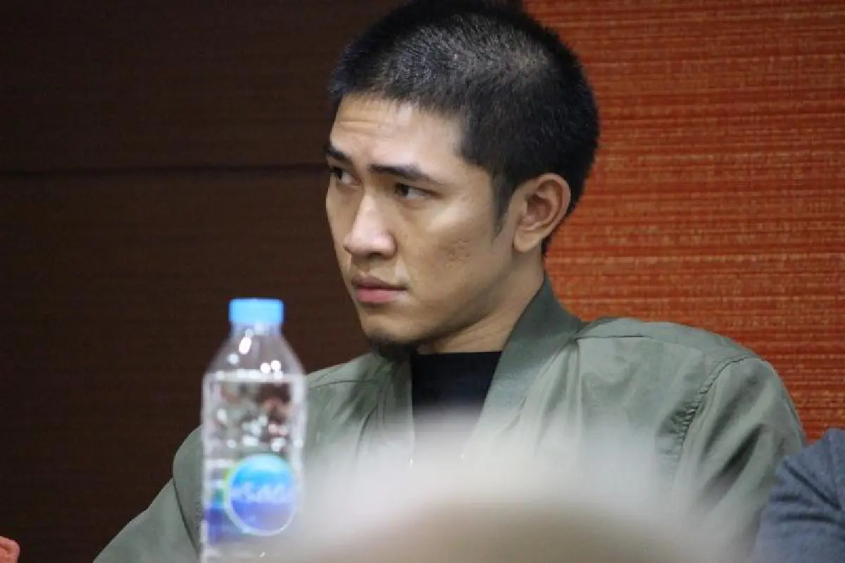 แม็กซ์ เจนมานะ ไม่ทนทวีตด่าตำรวจ..ตั้งใจเลือกเวลาจับแร็พเปอร์ตอนอยู่กับลูก 