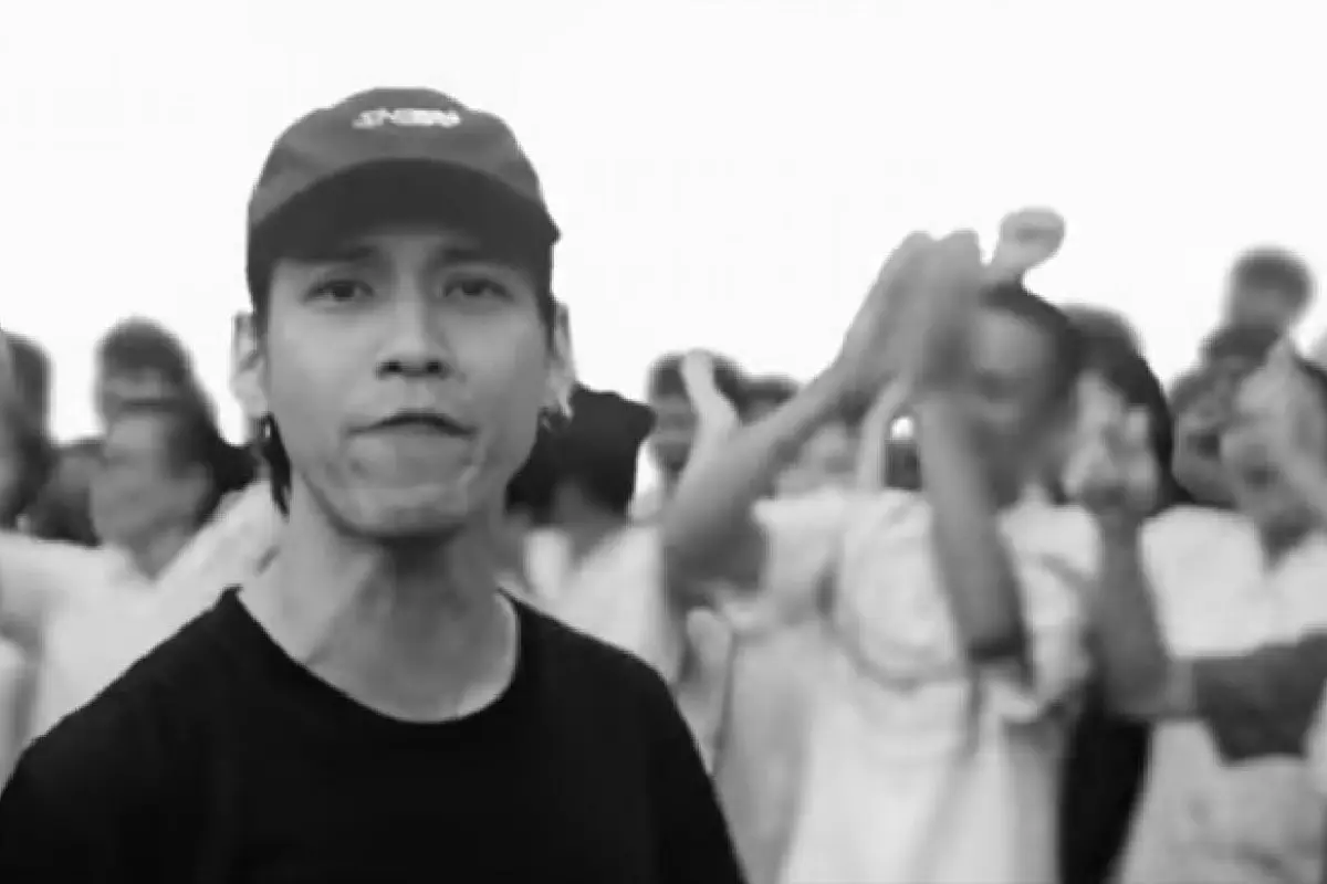 แม็กซ์ เจนมานะ ไม่ทนทวีตด่าตำรวจ..ตั้งใจเลือกเวลาจับแร็พเปอร์ตอนอยู่กับลูก 