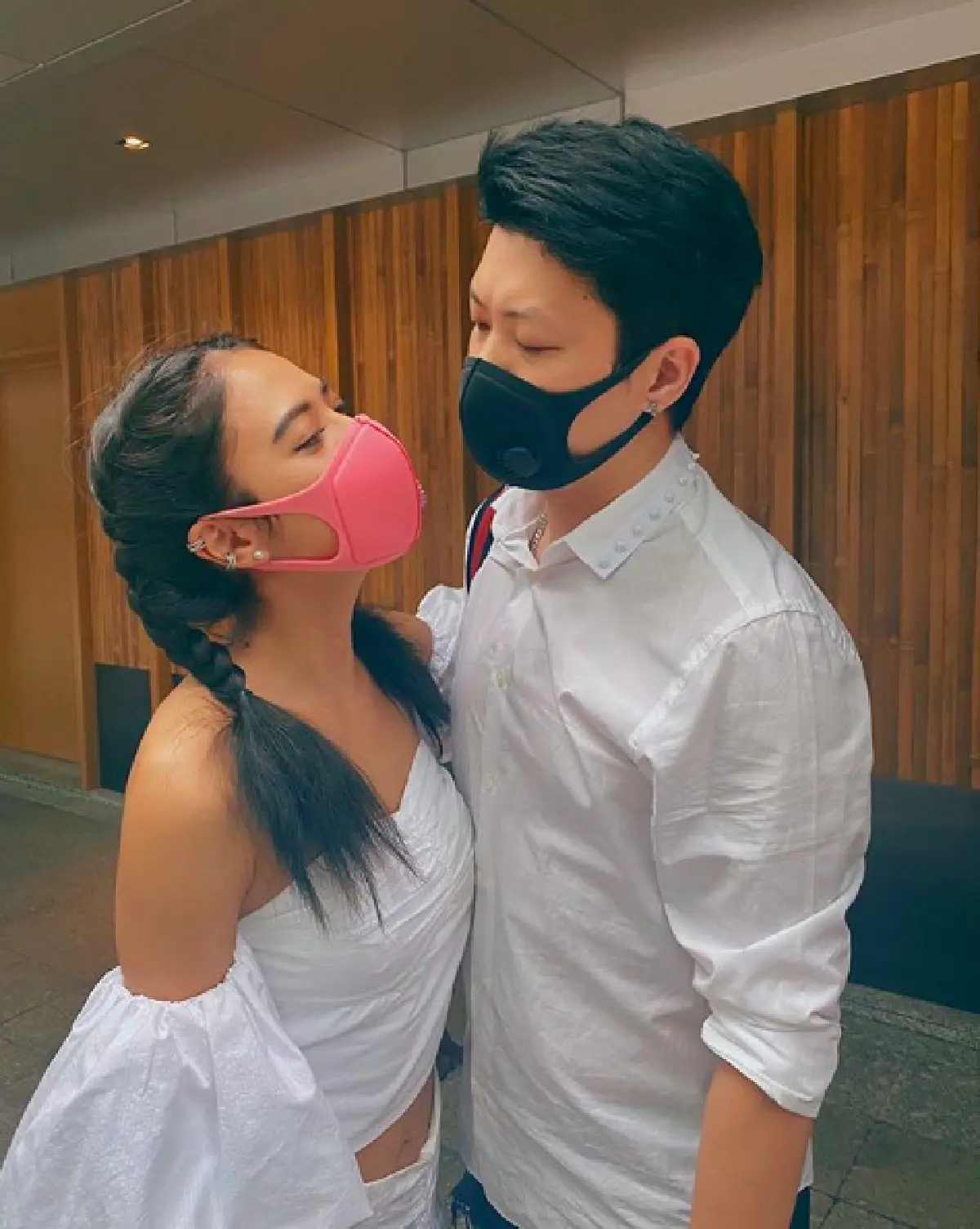 ยุ่งกับแฟนคนอื่นมันไม่ดี “ดร.ณัฐวุธ” สามี “น้ำหวาน The Face” โพสต์แซ่บแรงมาเป็นชุด 