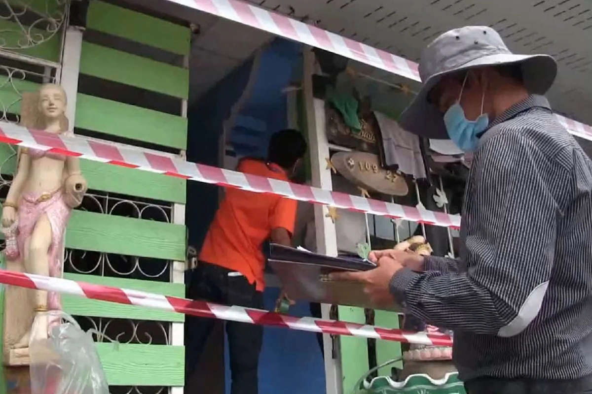 พื้นที่อันตราย! บ้านทรุด20คูหา วิศวกรรมสถานฯเร่งหาสาเหตุ