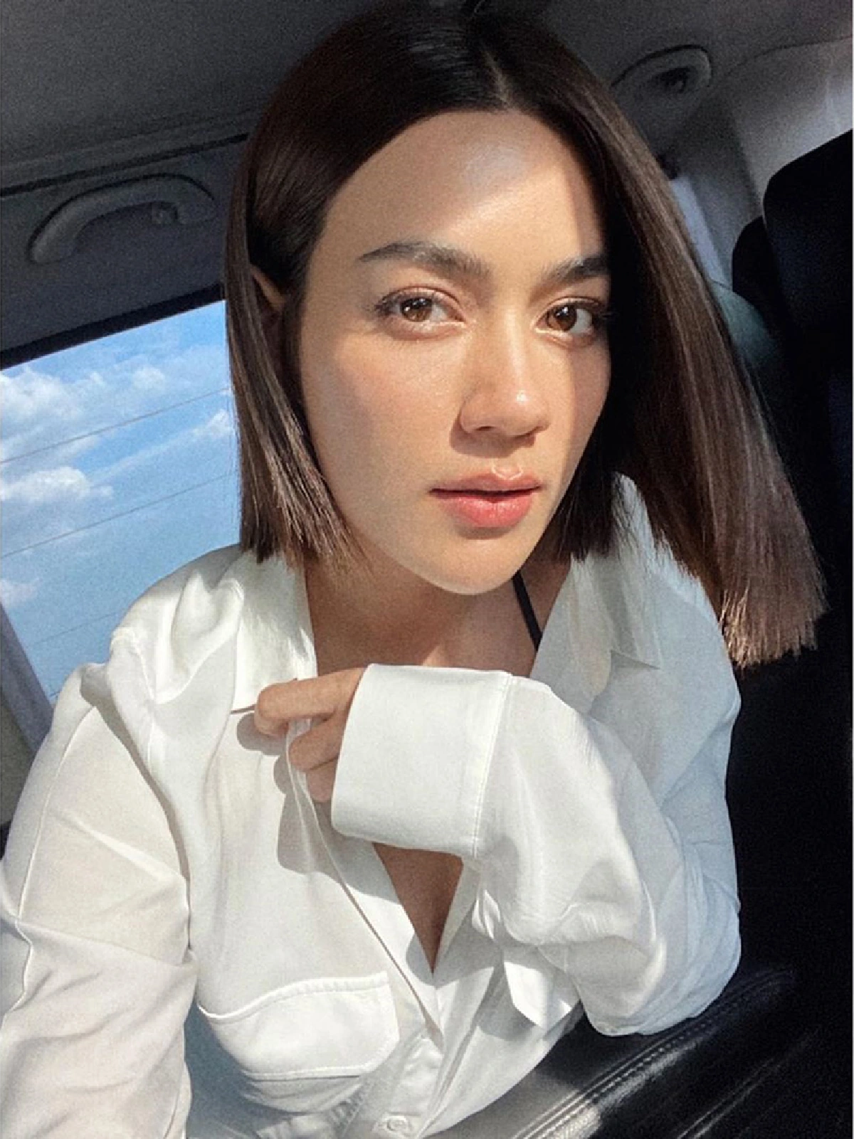 “คิมเบอร์ลี่” เปลี่ยนลุคใหม่อีกแล้ว! ตัดผมบ๊อบสั้น ยืดตรงสวยเฉี่ยวไปอีกแบบ