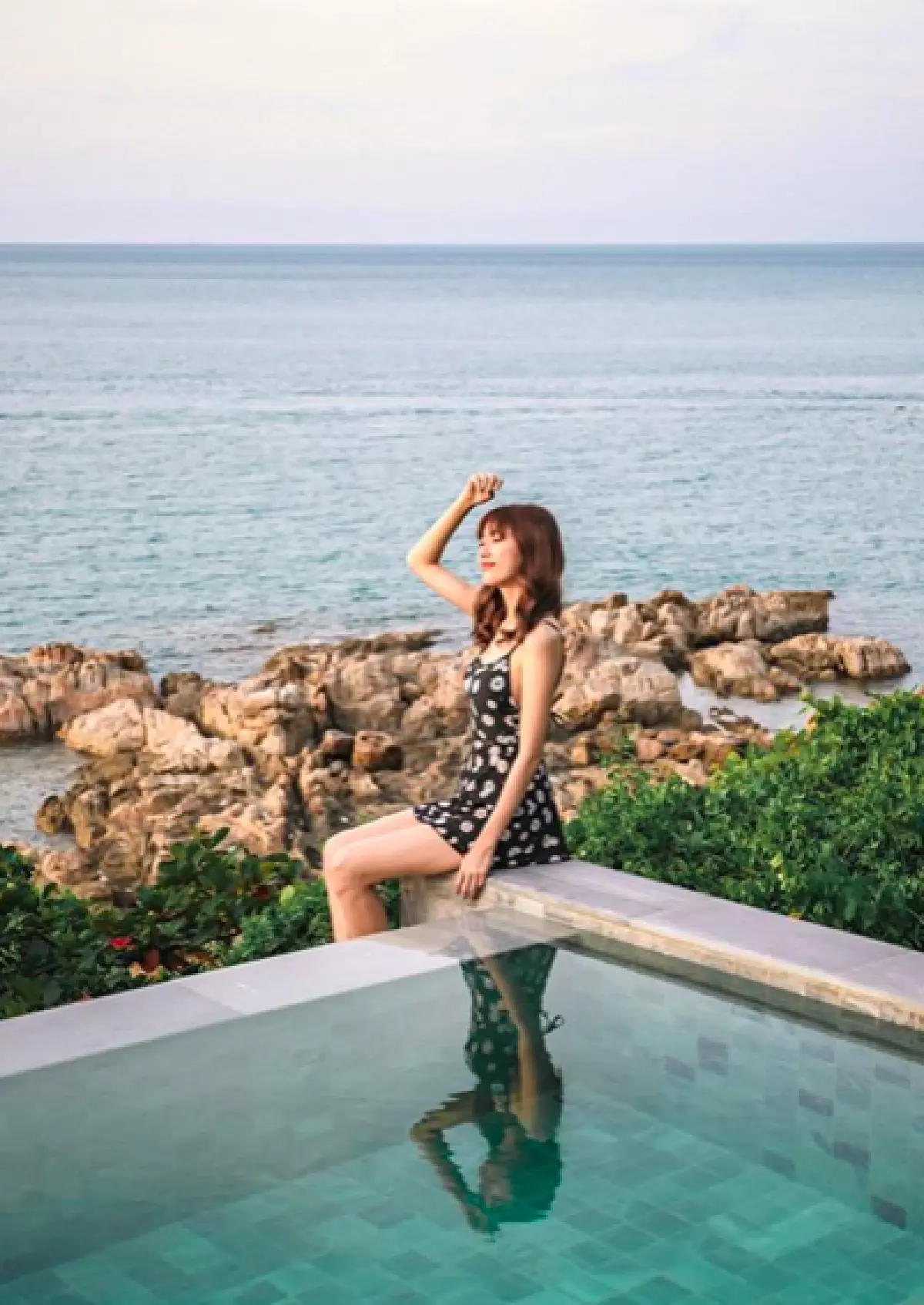 “แก้ว จริญญา” นานๆ เซ็กซี่ที โชว์แผ่นหลัง-เรียวขาขาวเนียนเซ็กซี่เบาๆ 