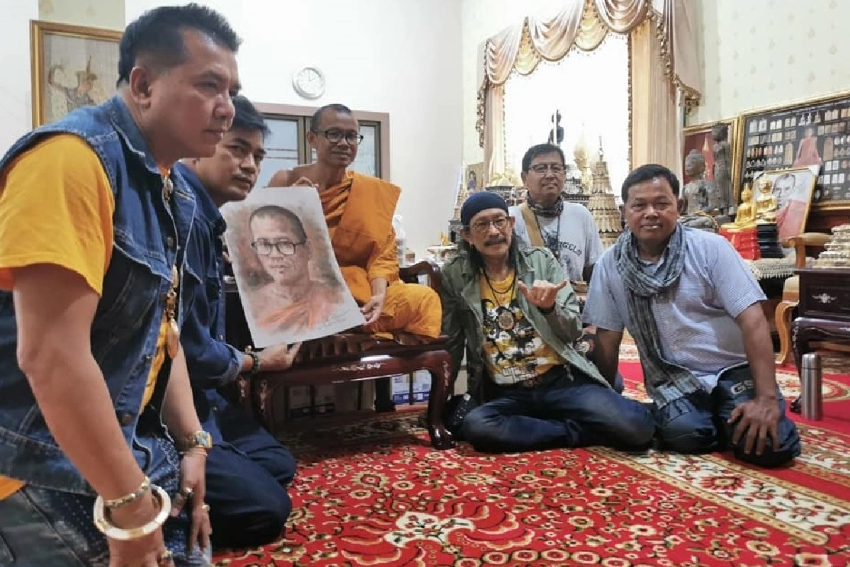 “แอ็ด คาราบาว”ศรัทธาไอ้ไข่เด็กแต่งพลงถ่ายทำMVถึงวัดเจดีย์