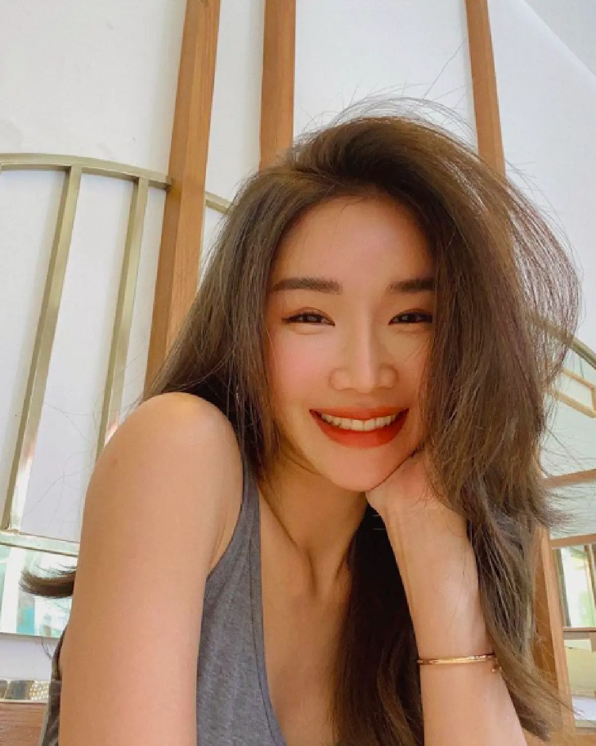 “ท็อป ณัฐเศรษฐ์” เปิดตัวแฟนใหม่ชื่อ “โอปอล์” เพื่อนสนิท “คิมเบอร์ลี่” 