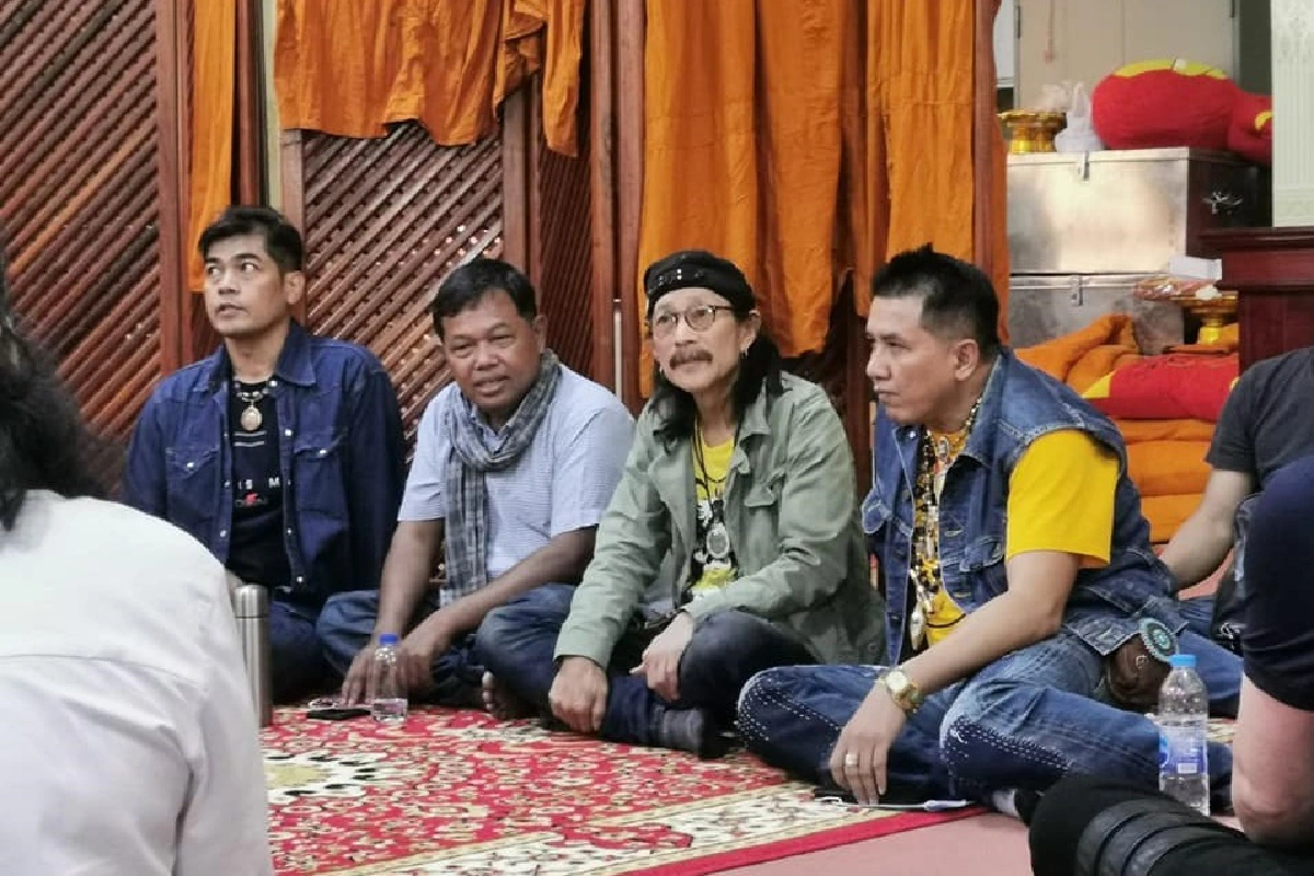 “แอ็ด คาราบาว”ศรัทธาไอ้ไข่เด็กแต่งพลงถ่ายทำMVถึงวัดเจดีย์