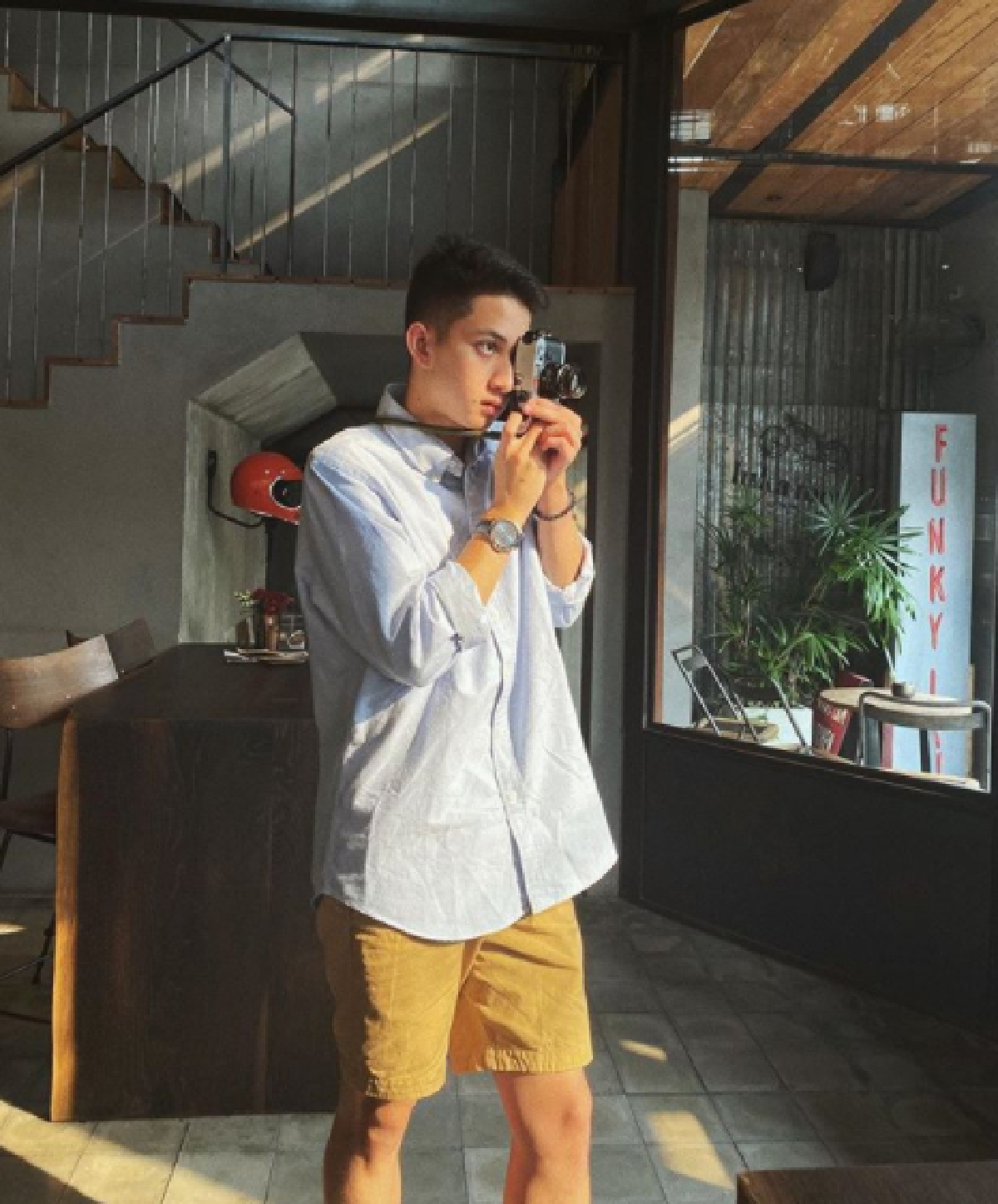 ยิ่งโตยิ่งหล่อ! ปุณณ์ ปุณณกันต์ ลูกชายนุสบา แชะภาพคู่สาวเปิดตัวหวานใจหรือเปล่า?