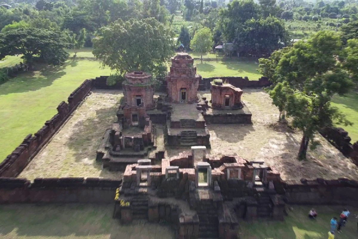 ชาวโนนดินแดงวอนนำทับหลังกลับมาไว้ปราสาทหนองหงส์ 