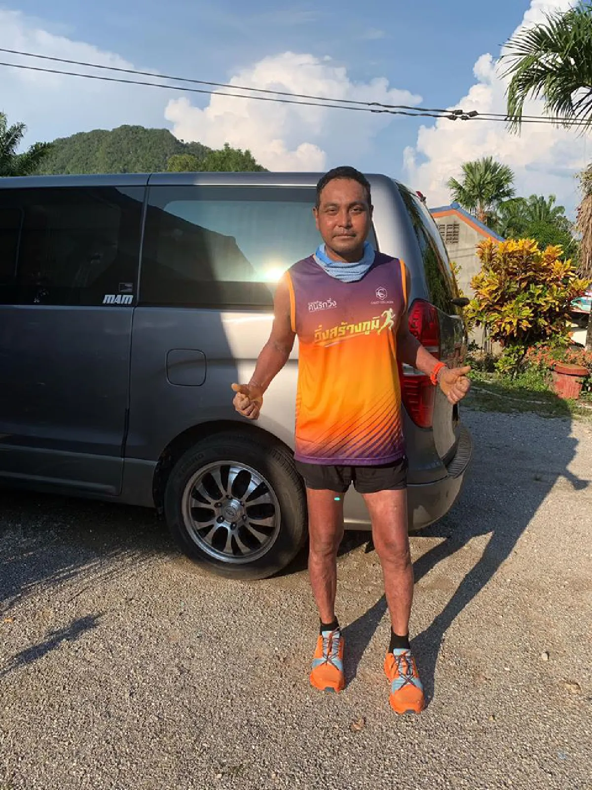 วินัย ไกรบุตร เผยภาพพันผ้าก็อซบริเวณใบหน้า บำบัดอาการป่วยต่อเนื่อง