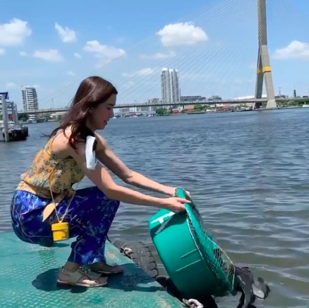 "ไอซ์ อภิษฎา" โดนดราม่าอีกแล้ว หลังตั้งใจทำบุญปล่อยปลาลงแม่น้ำ