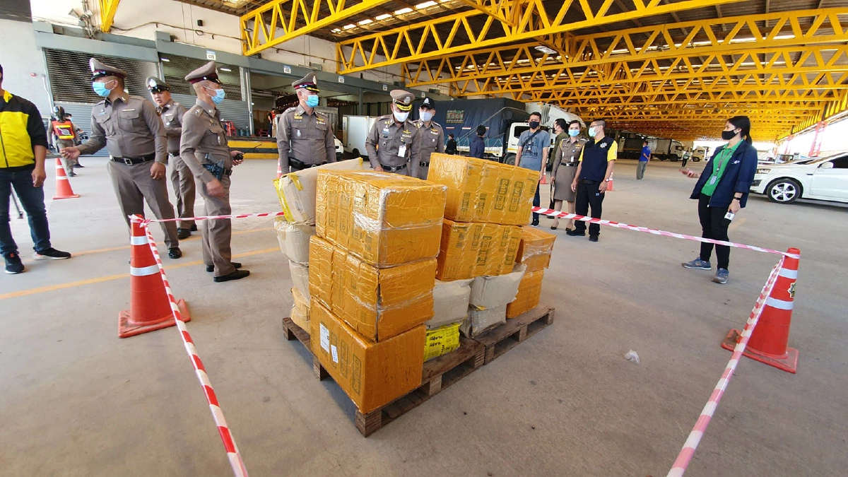 ยึดบุหรี่ไฟฟ้ากว่า 2 ล้านส่งผ่านศูนย์กระจายสินค้าย่านบางแก้ว