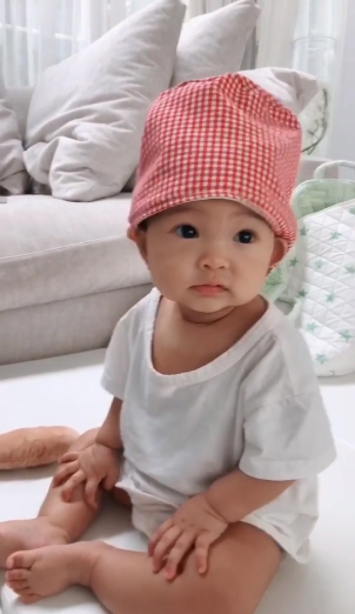 ไม่หลงได้ไง! เจนี่ อัปเดตภาพ น้องโนล่า จัดเต็มความน่ารักทุกช็อต 