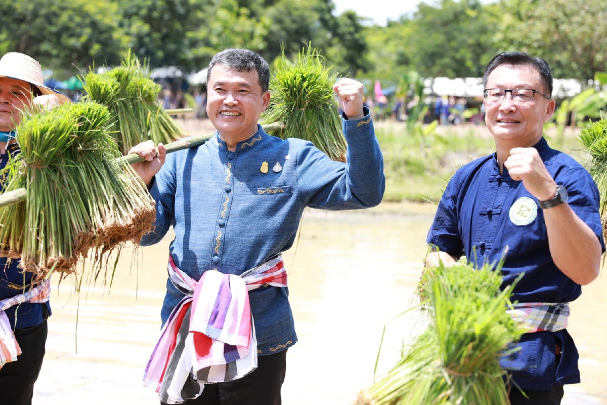 พช.ปลื้ม1,500ผู้นำต้นแบบศูนย์เรียนรู้โคก หนอง นา โมเดล