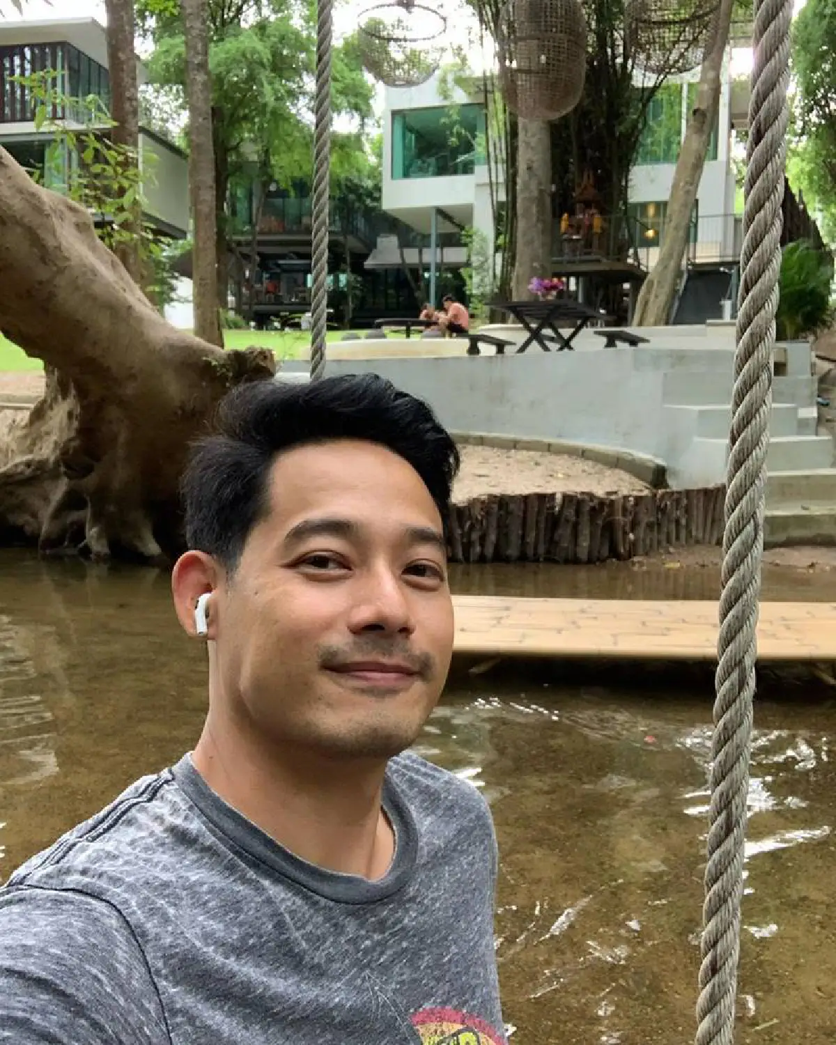 เพชร กรุณพล ตกใจ! คนแห่สนับสนุนผลงาน-คาเฟ่ หลังรู้ว่าเคยถูกแบนเพราะการเมือง