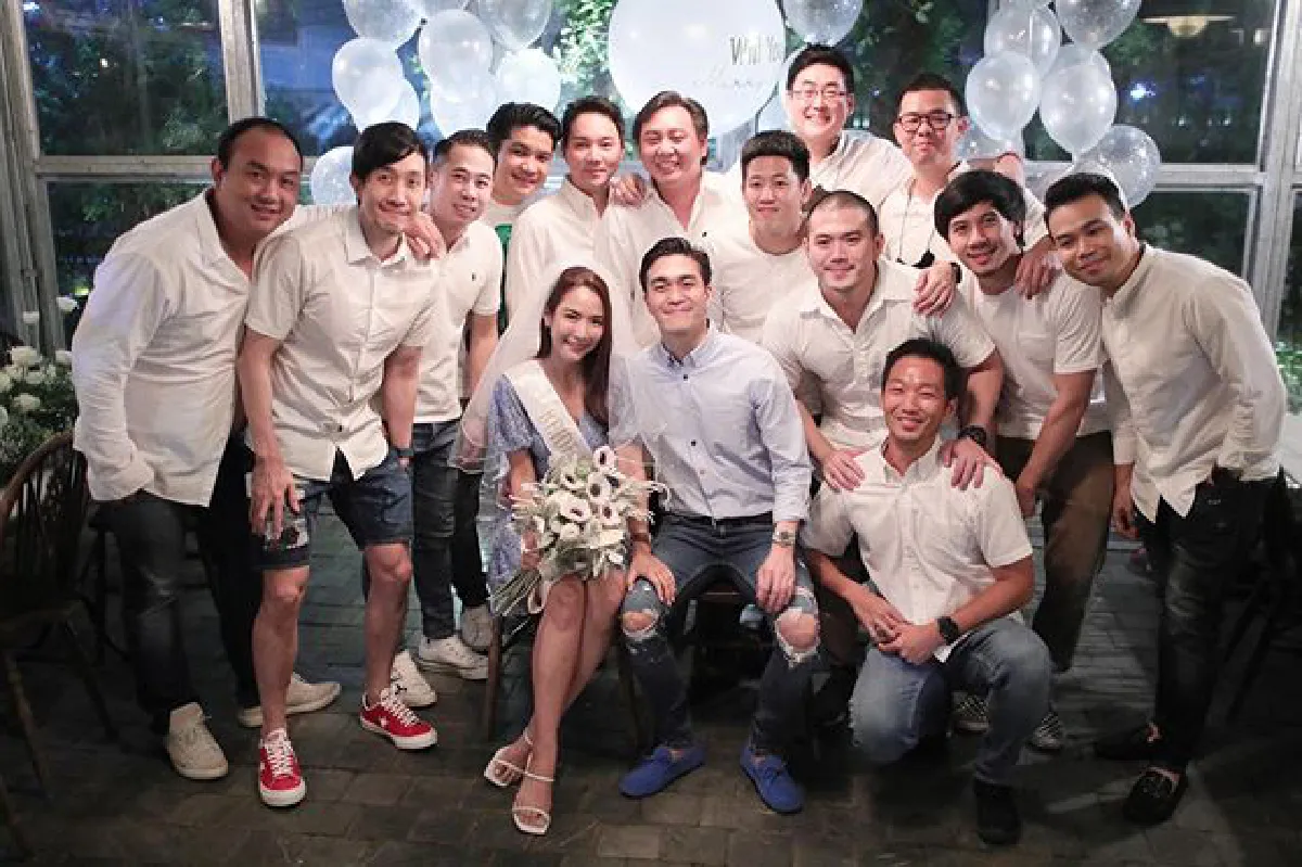 จั๊กจั่น อคัมย์สิริ ควงแฟนหนุ่มสวีทริมทะเล จัดเต็มความหวานหลังเปิดตัวออกสื่อ