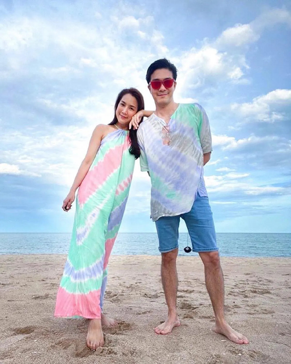 จั๊กจั่น อคัมย์สิริ ควงแฟนหนุ่มสวีทริมทะเล จัดเต็มความหวานหลังเปิดตัวออกสื่อ