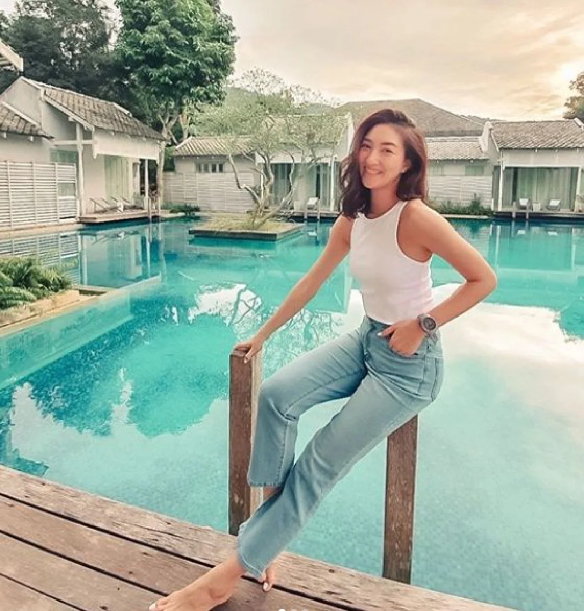 เซ็กซี่นานๆที แพนเค้ก เขมนิจ นุ่งทูพีซเล่นน้ำเริงร่ากันหลานๆ 