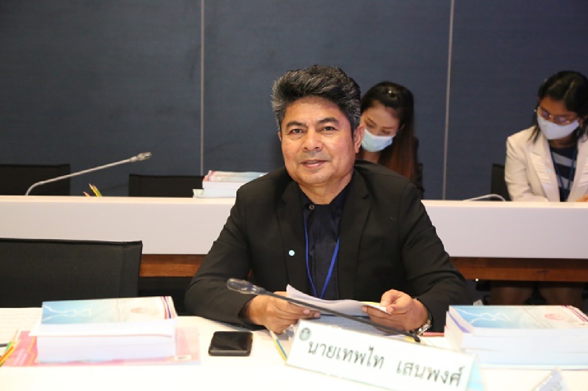 "เทพไท" แนะ ใช้รธน.ปี17 ต้นแบบรธน.ใหม่ คาด ไม่เกิน1ปีเสร็จ "เทพไท" แนะ ใช้รธน.ปี17 ต้นแบบรธน.ใหม่ คาด ไม่เกิน1ปีเสร็จ