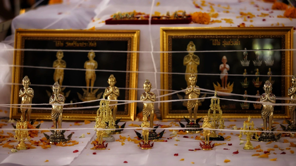 พระอาจารย์อ๊อดอธิษฐานจิตนั่งปรกปลุกเสกเดี่ยว"ไอ้ไข่"