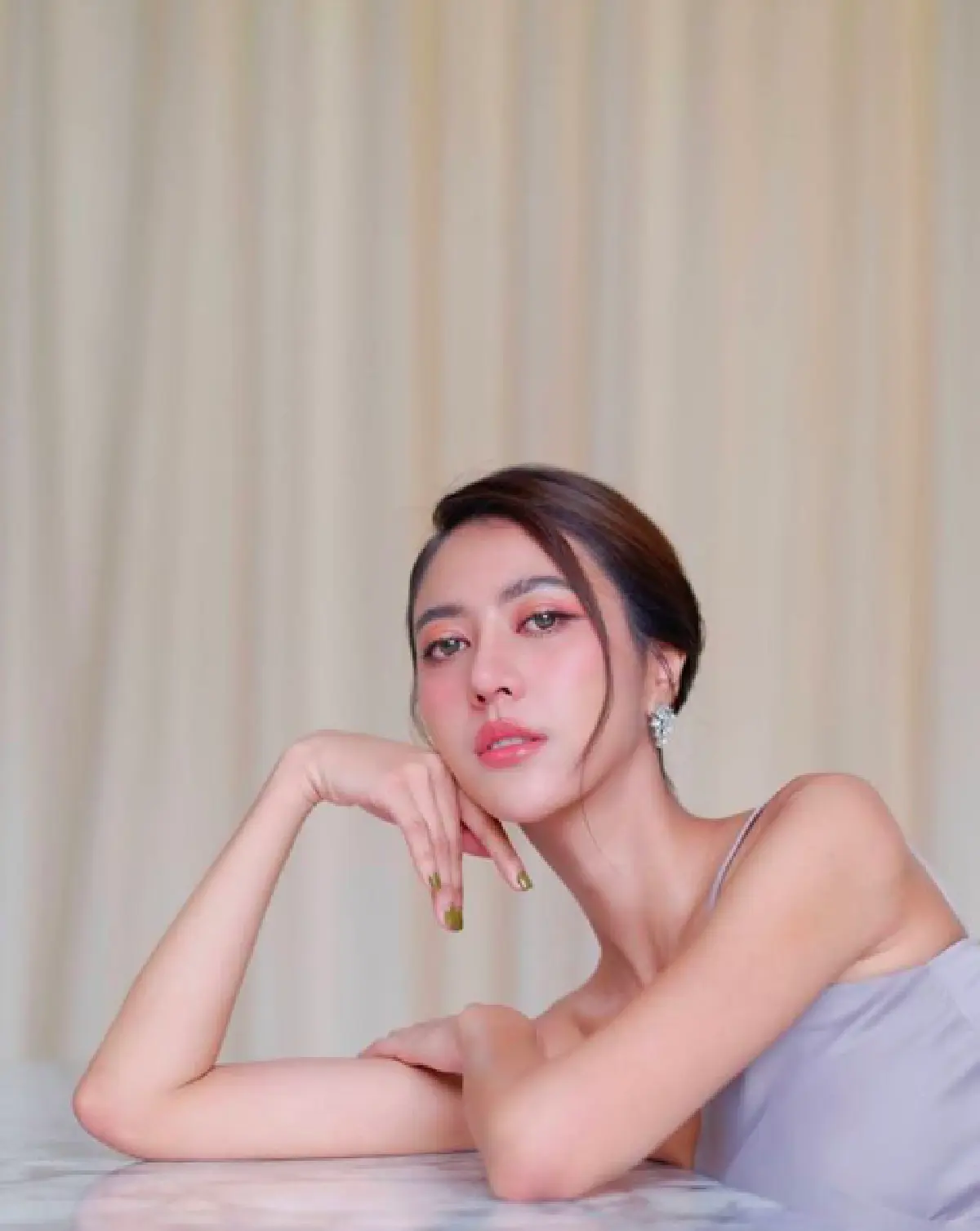 "ดร.ณัฐวุธ” สามี “น้ำหวาน The Face” โพสต์ไอจีย้ำดราม่า คุณคือคนนอกแล้ว อย่ามายุ่ง!