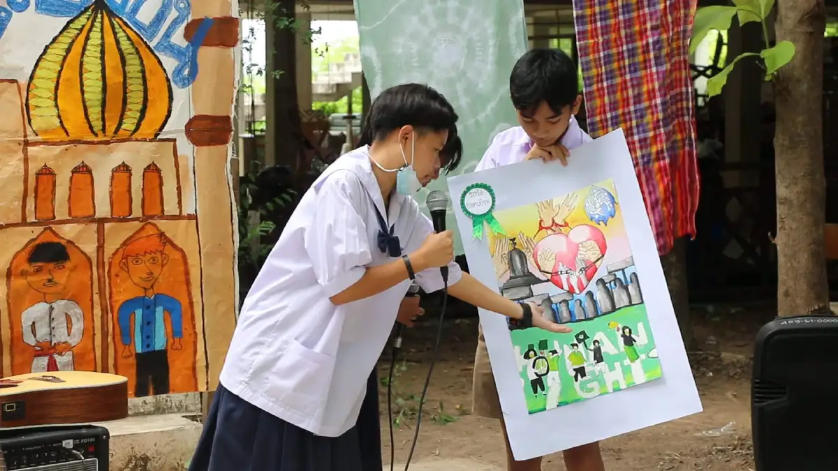 ร.ร.ดังขอนแก่นสนองศธ.เปิดเวทีฟังนร.ลบภาพเด็กพูดผู้ใหญ่เมิน