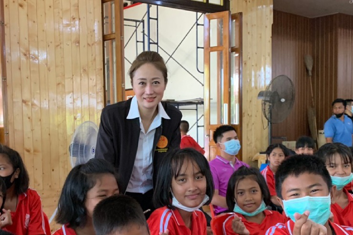 เด็กเสรีรวมไทย จี้"บิ๊กตู่"ตอบ"เรือดำน้ำ-เหมืองทอง"จะรับผิดชอบอย่างไร เด็กเสรีรวมไทย จี้"บิ๊กตู่"ตอบ"เรือดำน้ำ-เหมืองทอง"จะรับผิดชอบอย่างไร
