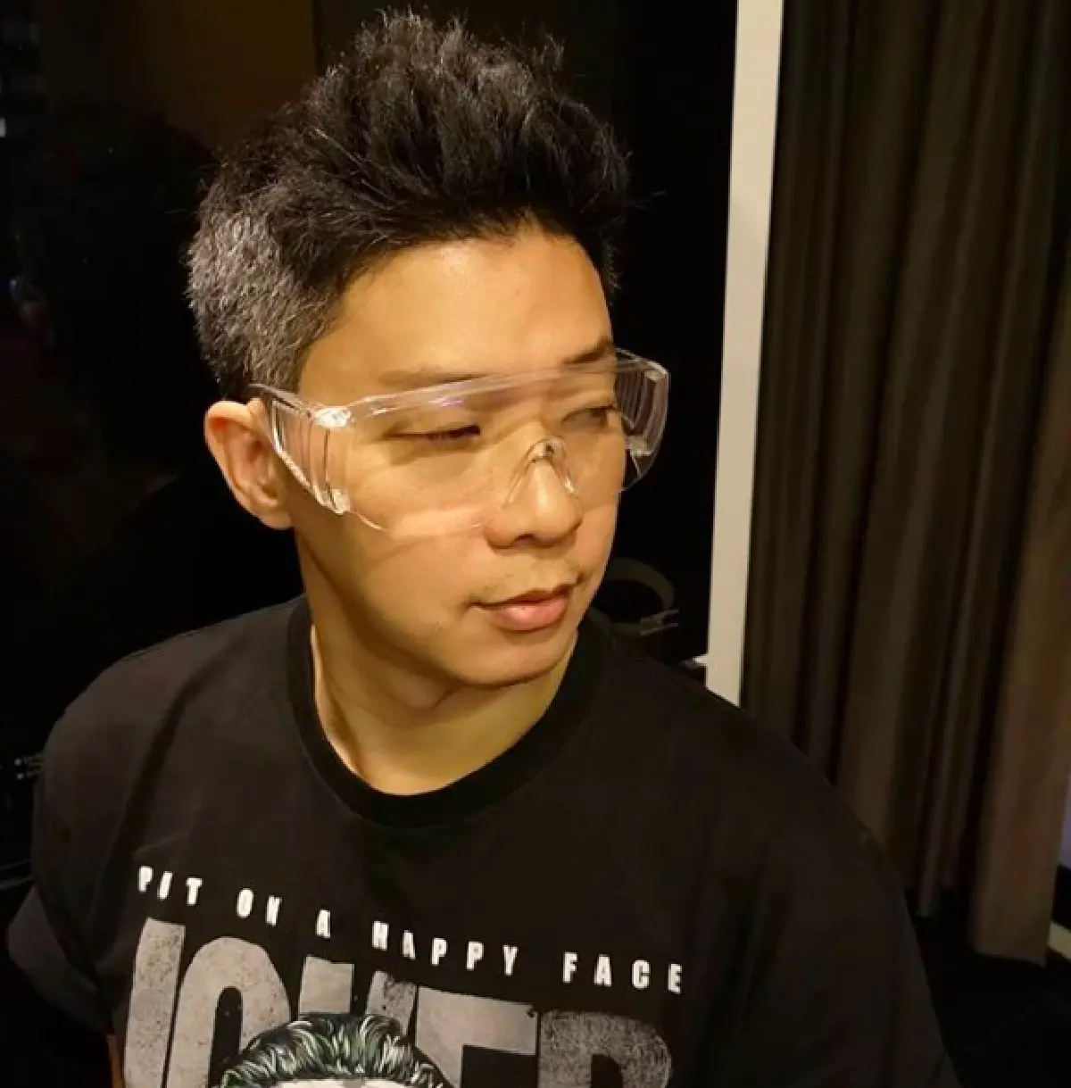 “ดร.ณัฐวุธ” ตอบคอมเมนต์แรง หลังชาวเน็ตพบ “น้ำหวาน” กับ “ไฮโซแชมป์” ไปสถานที่เดียวกัน