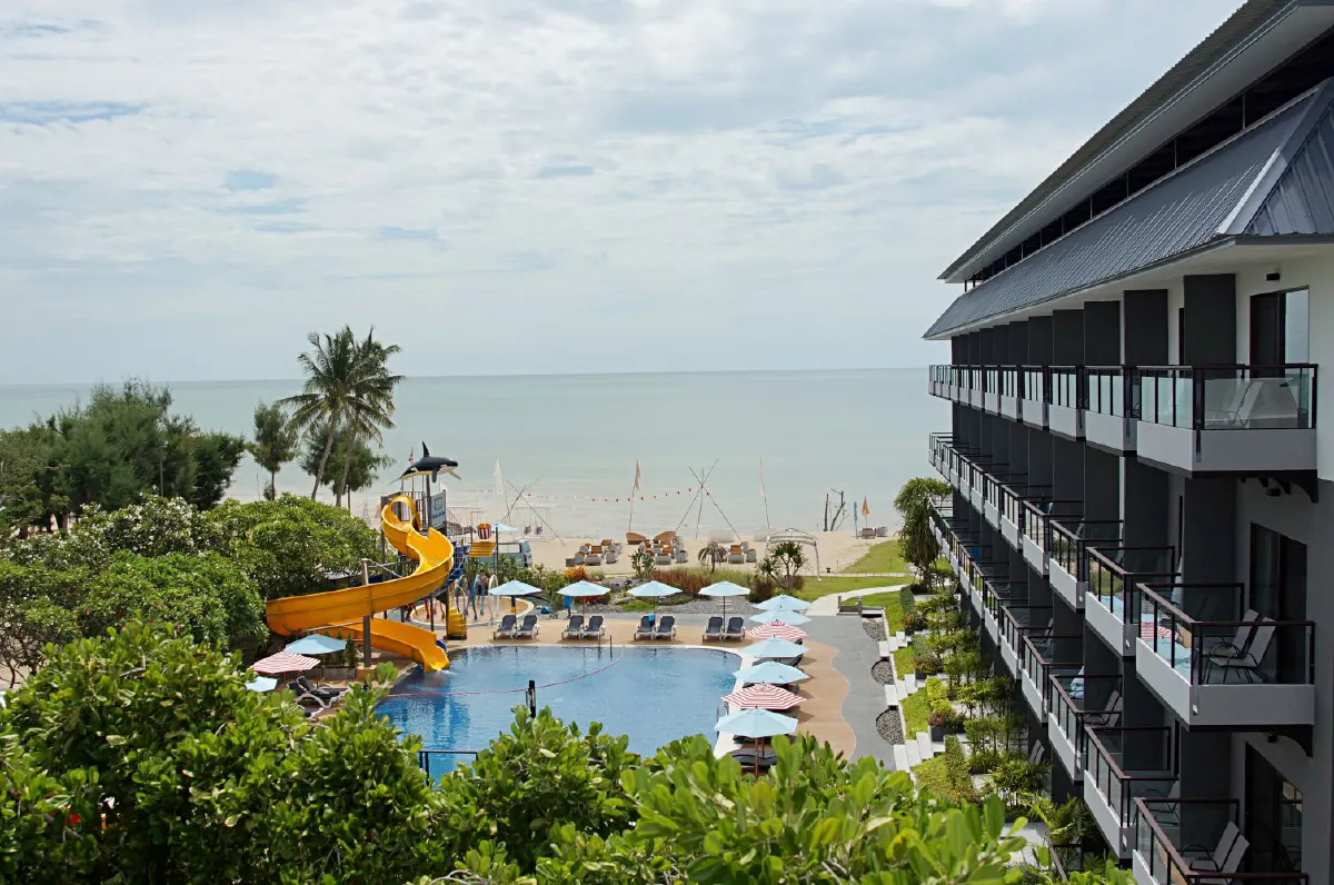 พักผ่อนชิลๆ ริมชายหาด @เซ็นทรา บาย เซ็นทารา ชะอำ บีช รีสอร์ท หัวหิน