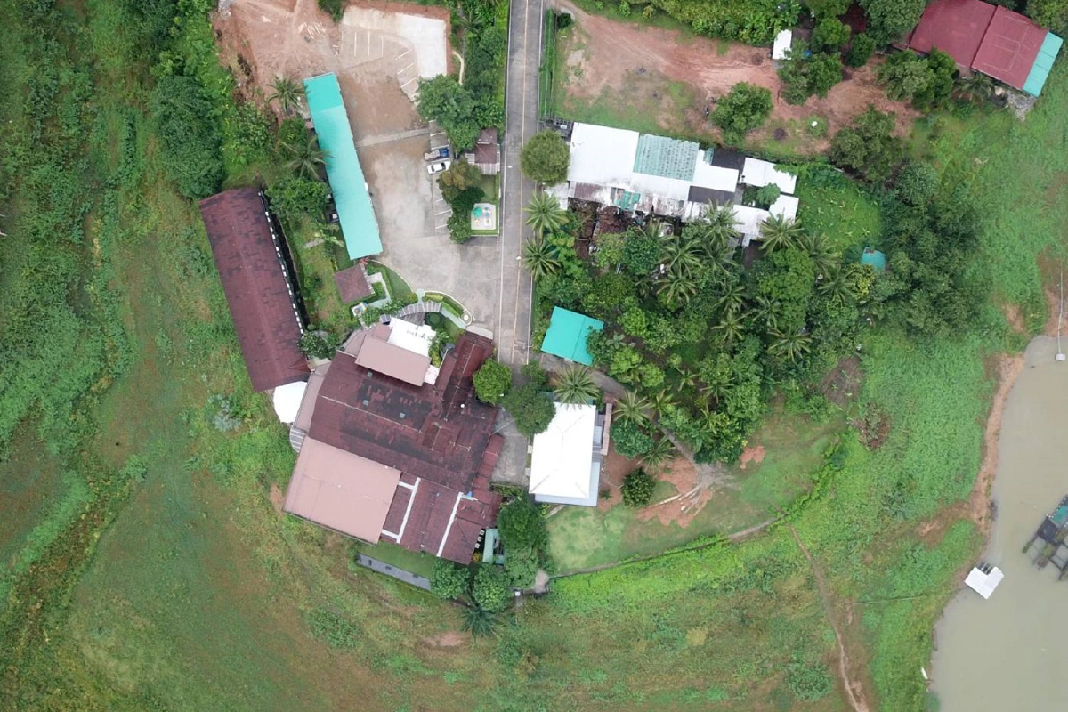 กรมอุทยานฯปักป้ายสั่งรื้อโรงแรมดังสังขละบุรีมูลค่ากว่า40ล้านบาท