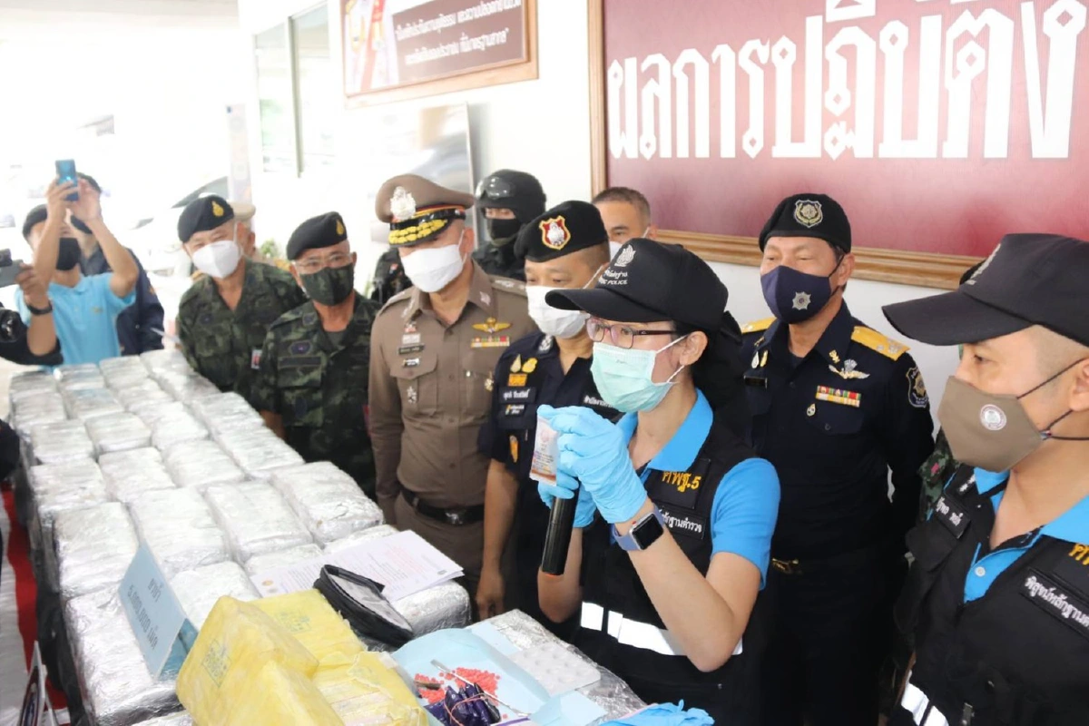 ตำรวจจับแก๊งลำเลียงยาบ้า5ล้านเม็ดซุกตระกร้าส้มส่งตลาดไท