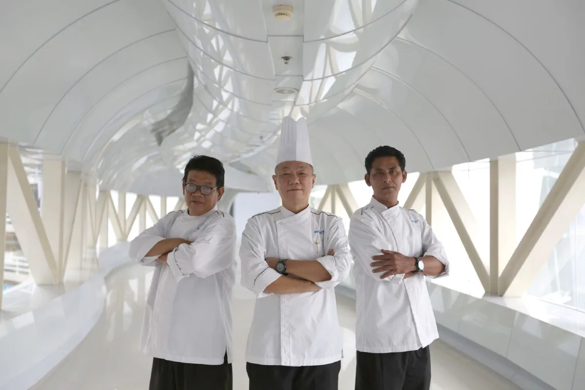 ‘ช่างหนุ่ย’ แชมป์แกะสลักผู้มาจากรปภ.