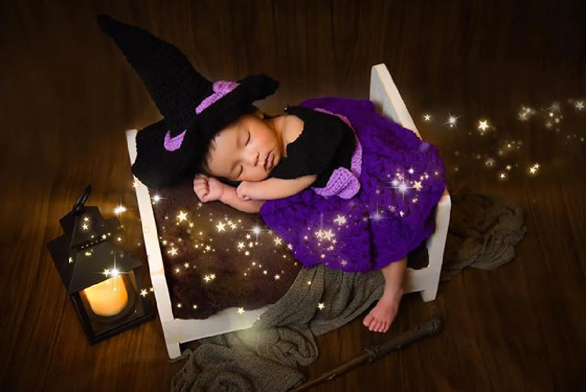 น่ารักมาก! น้องเวทย์มนต์  ลูกสาวใบเตย-ดีเจแมน ถ่ายแบบแรกคลอดในธีมแม่มดน้อย