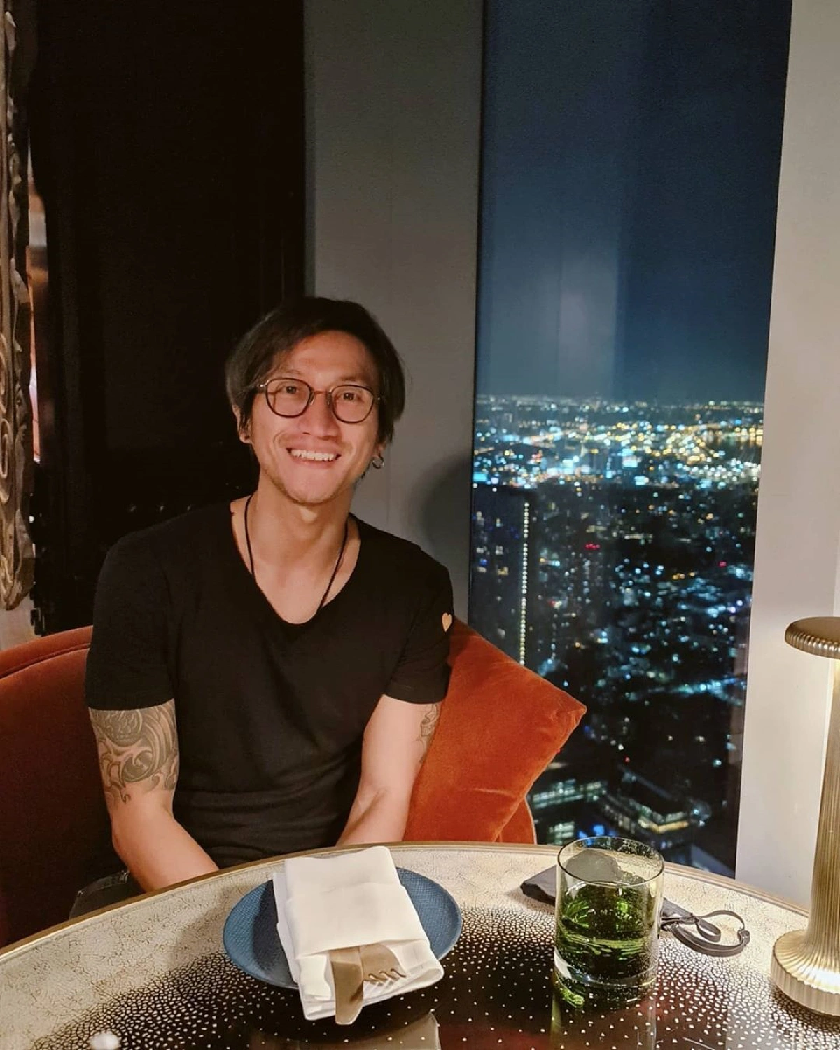 ก้อย-ตูน ควงคู่ฉลองครบรอบรัก 10 ปี รักมาราธอนครั้งนี้หวานมาก