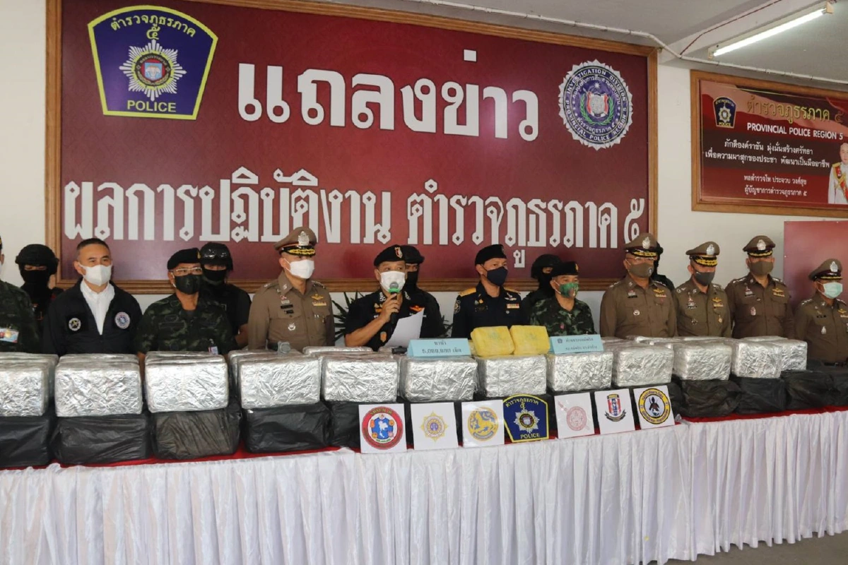 ตำรวจจับแก๊งลำเลียงยาบ้า5ล้านเม็ดซุกตระกร้าส้มส่งตลาดไท