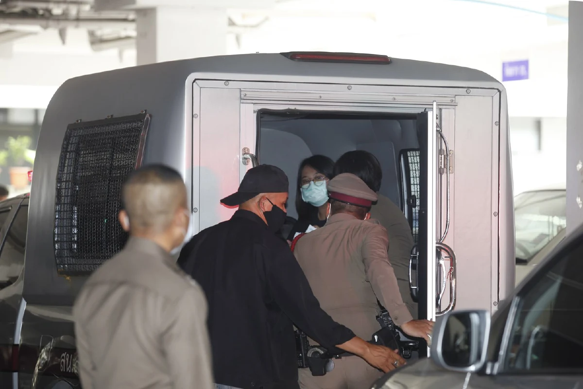 ตร.จับ"จุฑาทิพย์”แกนนำนศ.ม็อบปลดแอกขณะไปเรียนหนังสือ