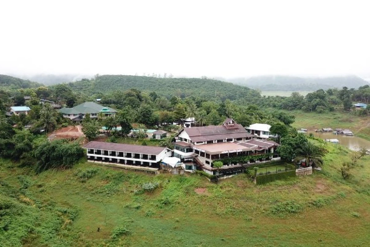 กรมอุทยานฯปักป้ายสั่งรื้อโรงแรมดังสังขละบุรีมูลค่ากว่า40ล้านบาท