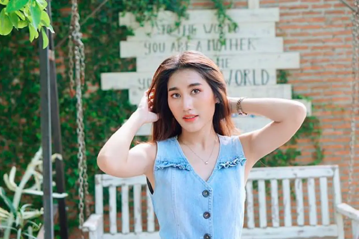 สาวเก่ง! "น้องเบสท์" ลูกสาว “สมรักษ์ คำสิงห์” ซื้อรถป้ายแดงให้พ่อกับแม่