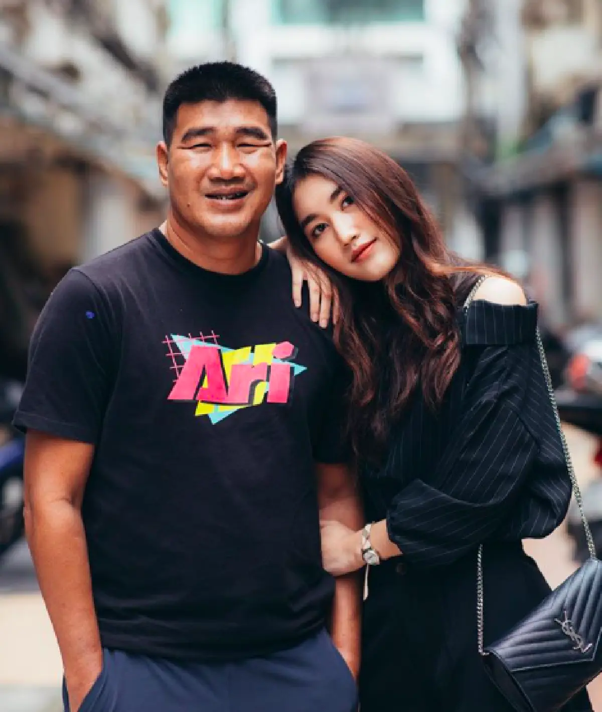 สาวเก่ง! "น้องเบสท์" ลูกสาว “สมรักษ์ คำสิงห์” ซื้อรถป้ายแดงให้พ่อกับแม่