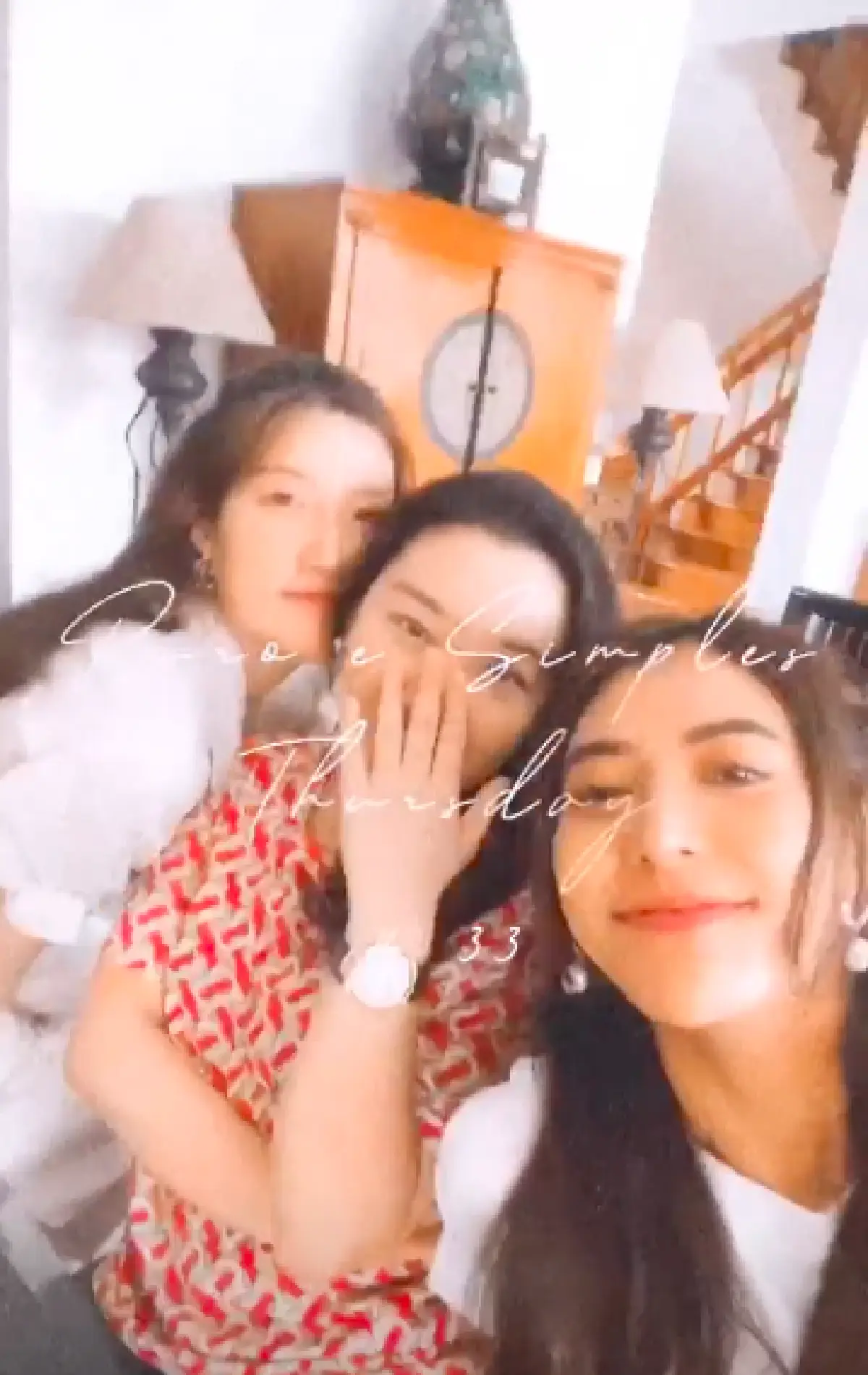  “น้ำหวาน เดอะเฟซ” โพสต์ภาพใส่ชุดแซ่บนั่งชิวริมทะเล บังเอิญเช็คอินที่เดียวกับ “ไฮโซแชมป์“