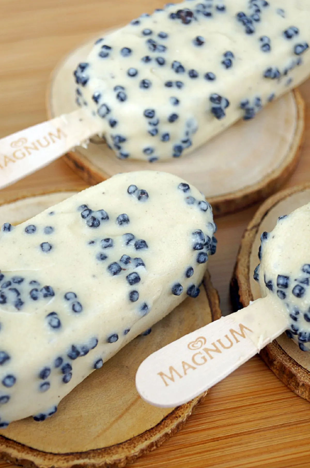 แม็กนั่ม คุกกี้ แอนด์ ครีม ส่งต่อความฟินสุดอิน (เทรนด์) ผ่านแฟชั่นลายจุด