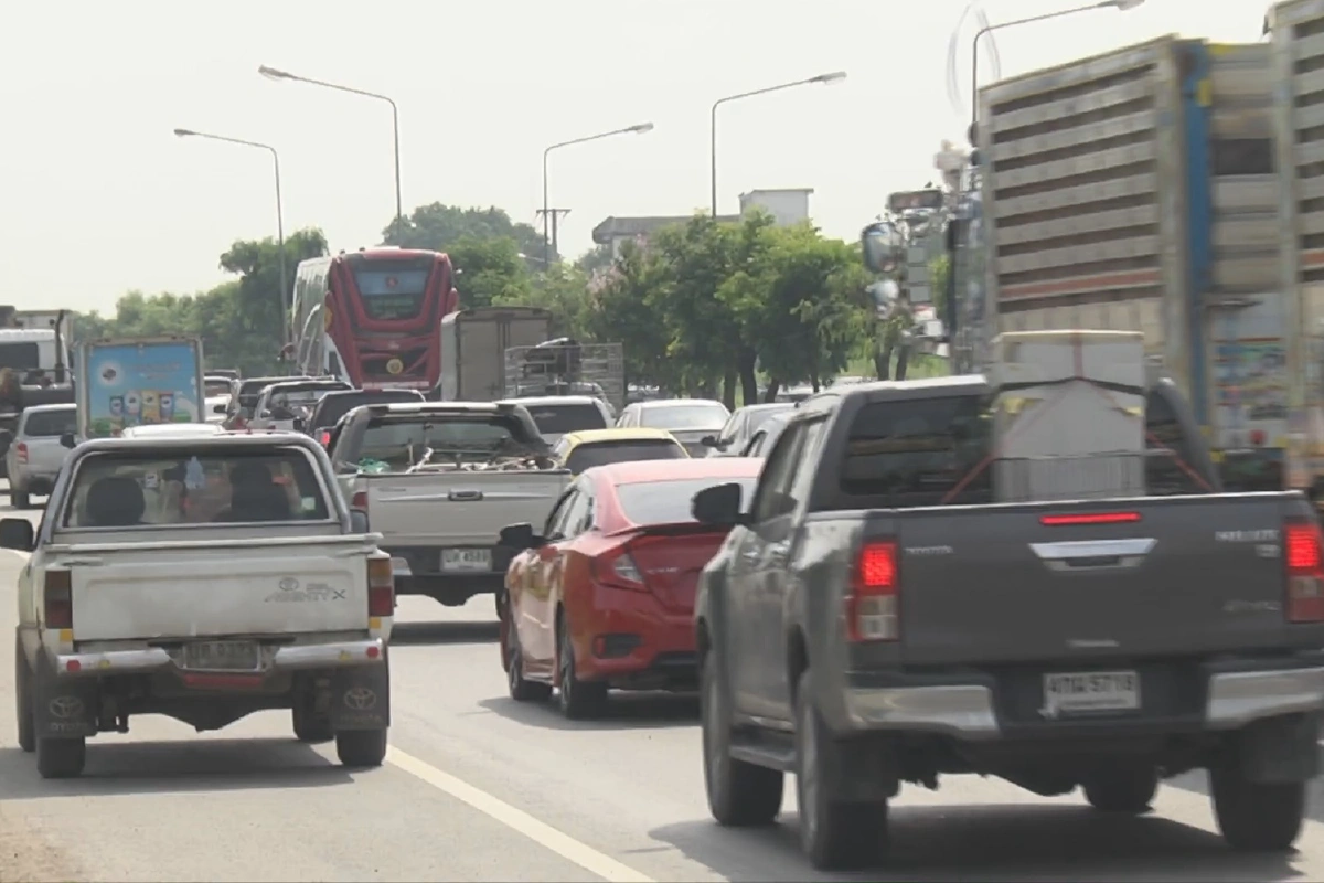 จราจรโคราชรถมาก เกิดอุบัติเหตุหลายจุด เตือนขับขี่เพิ่มความระมัดระวัง