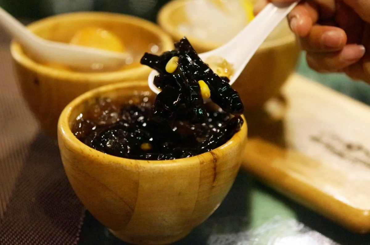 พาเหรดเมนูซีฟู้ดสดเหมือนเพิ่งยกขึ้นจากทะเล @View Mare