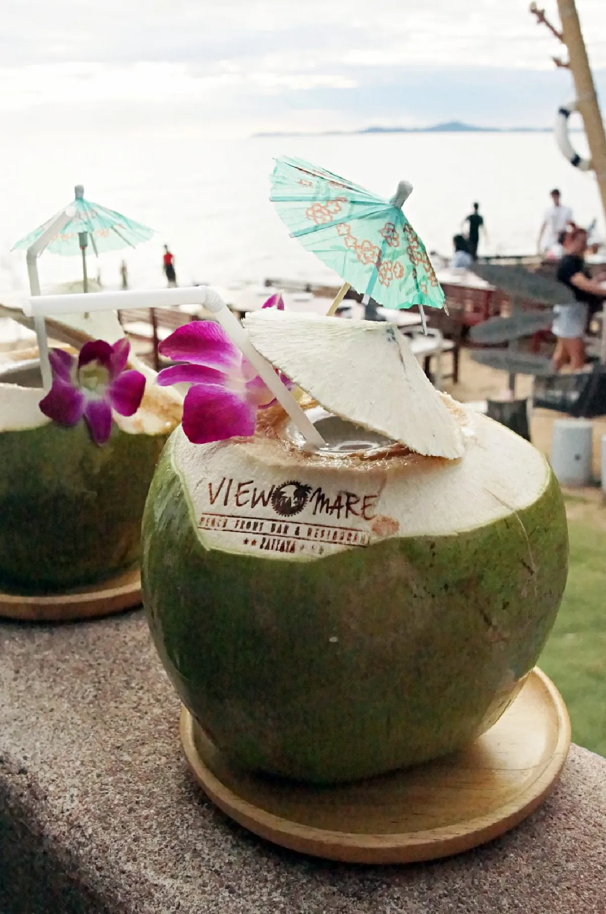 พาเหรดเมนูซีฟู้ดสดเหมือนเพิ่งยกขึ้นจากทะเล @View Mare