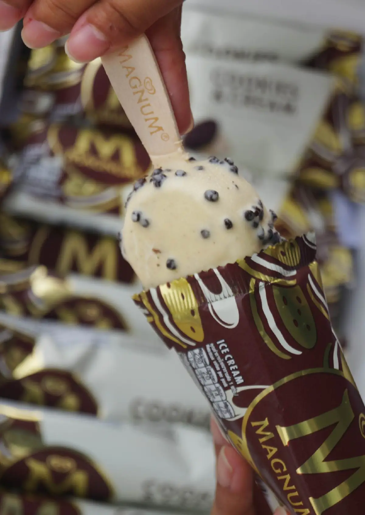 แม็กนั่ม คุกกี้ แอนด์ ครีม ส่งต่อความฟินสุดอิน (เทรนด์) ผ่านแฟชั่นลายจุด