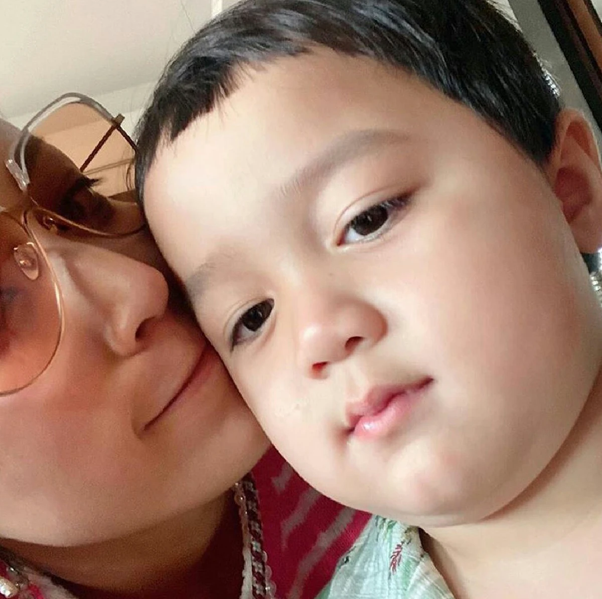 "แม่ชม-พ่อน็อต" จัดปาร์ตี้ฉลองวันเกิดให้ “น้องสายฟ้า-น้องพายุ” อายุครบ 3 ขวบอย่างอบอุ่น 