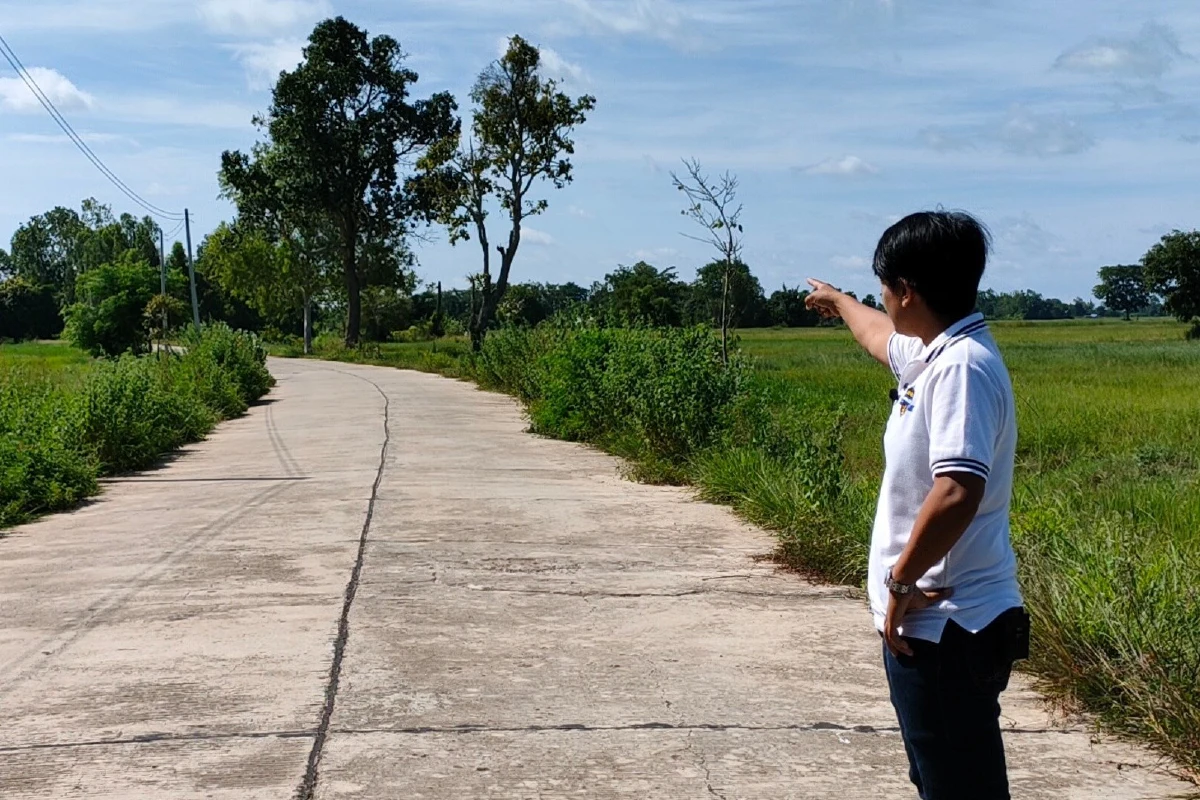 หลอน!สาวรง.ขี่จยย.กลับบ้านเจอผีกระโจนเกาะหลังขอไปด้วย