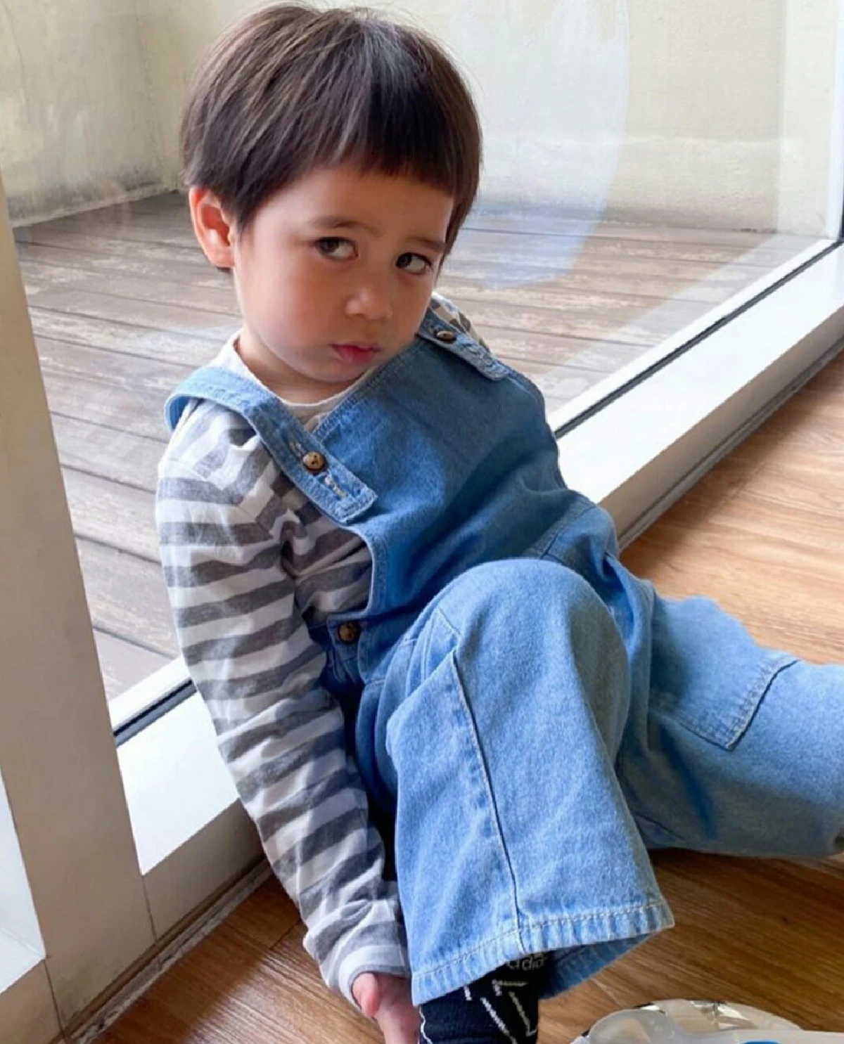 "แม่ชม-พ่อน็อต" จัดปาร์ตี้ฉลองวันเกิดให้ “น้องสายฟ้า-น้องพายุ” อายุครบ 3 ขวบอย่างอบอุ่น 