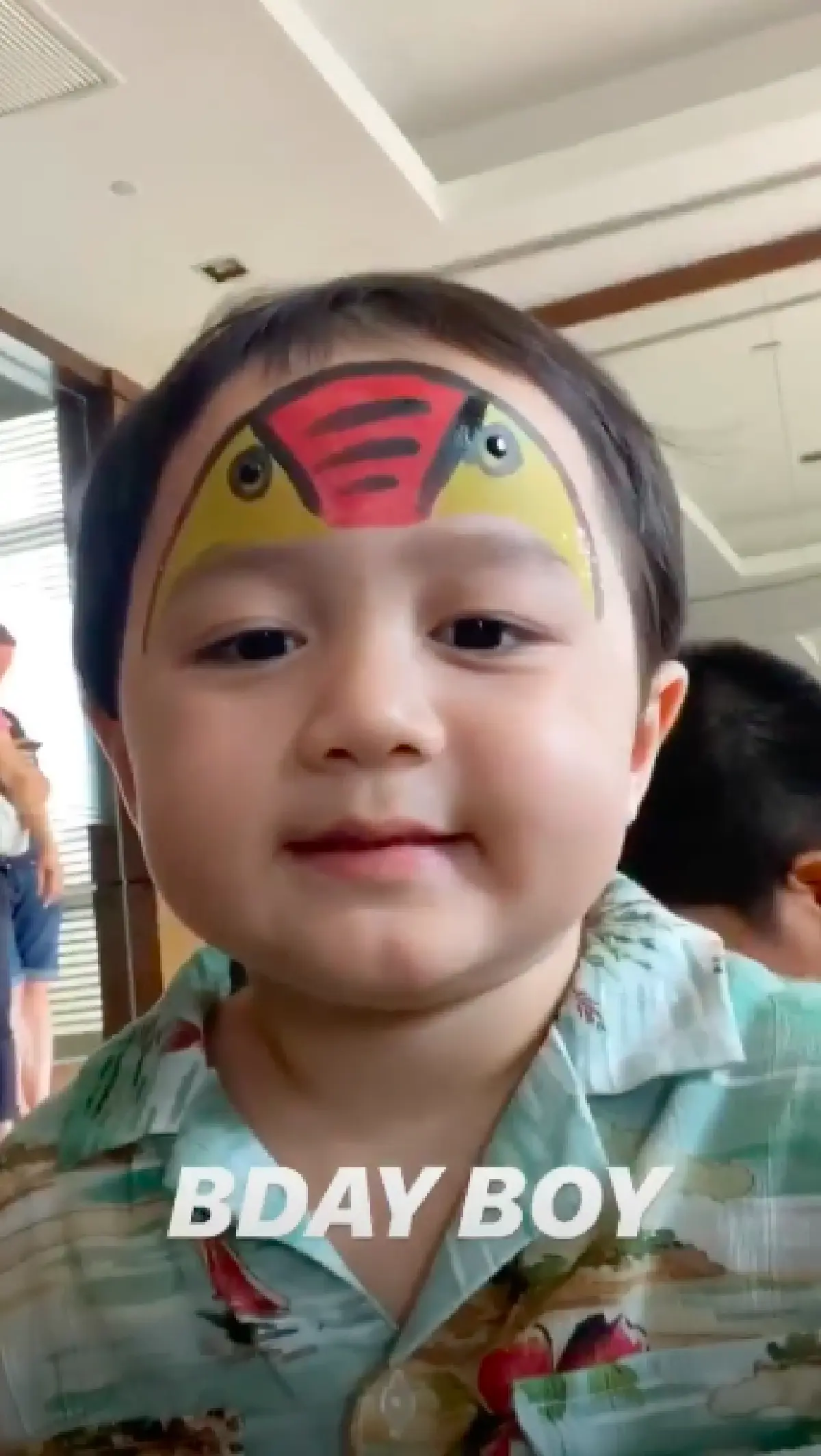 "แม่ชม-พ่อน็อต" จัดปาร์ตี้ฉลองวันเกิดให้ “น้องสายฟ้า-น้องพายุ” อายุครบ 3 ขวบอย่างอบอุ่น 