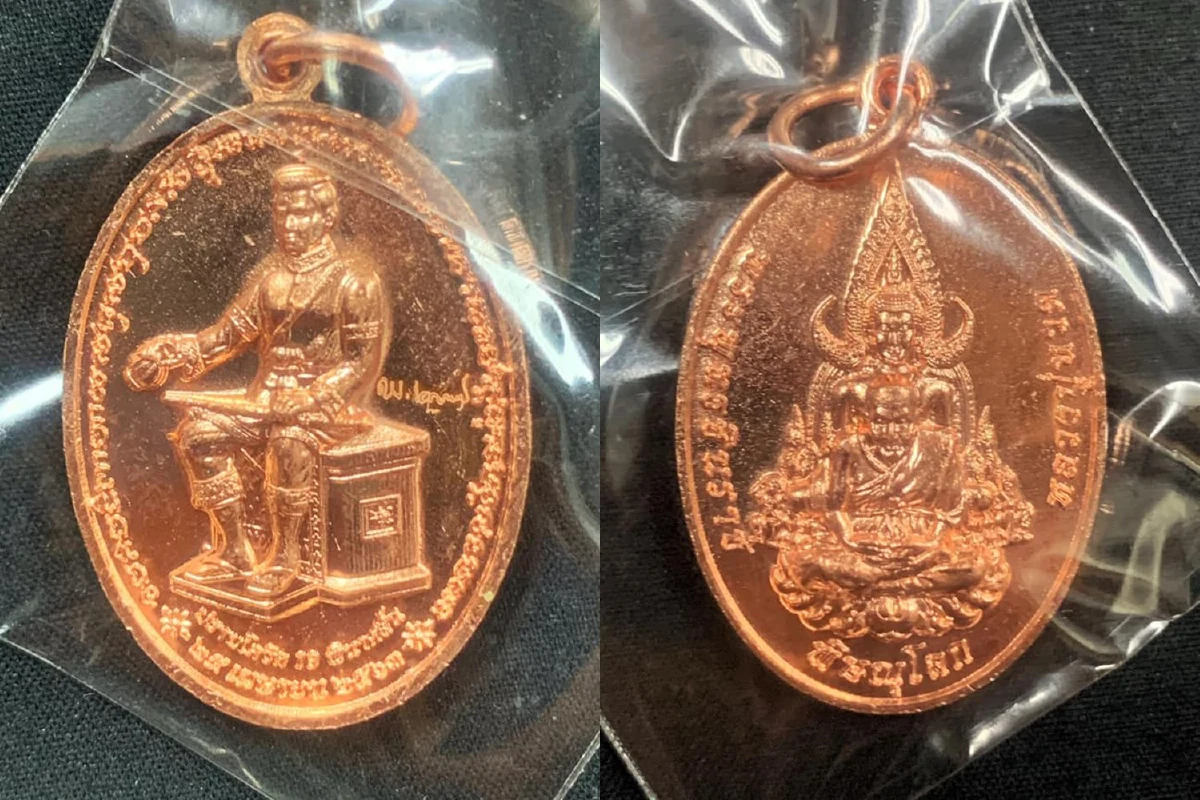 ฮือฮา!ผู้ว่าฯสร้างเหรียญรุ่นปราบโควิด-19 พินาศสิ้นแจกก่อนเกษียณ