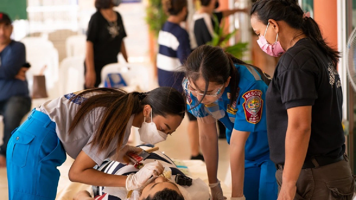 นางฟ้าแห่งผู้วายชนม์ “อรวรรณ-ปิยธิดา” 2แม่ลูกจิตอาสาแต่งหน้าศพส่งผู้ยากไร้สู่ภพภูมิที่ดีฟรี